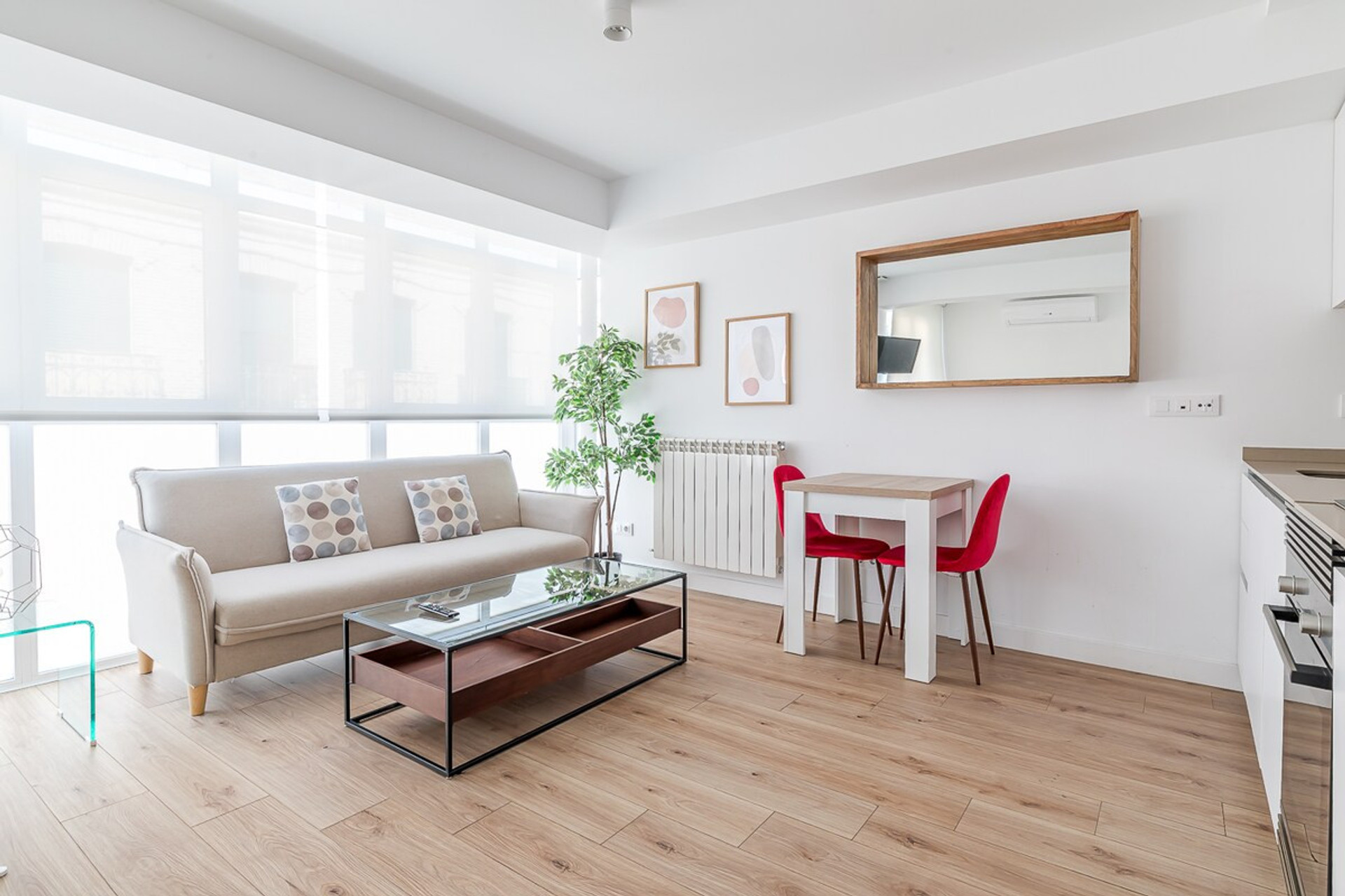 Living room image 4
