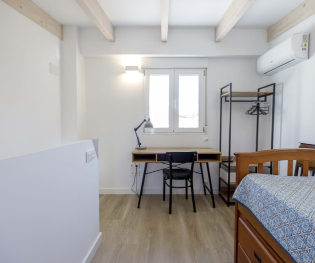 Renovated apartment with terrace and 3 bedroom