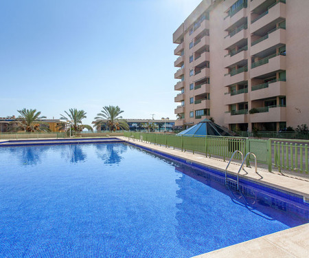 Apartment with pool on the beach of Valencia
