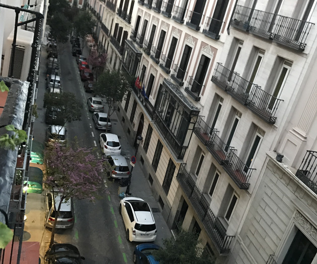 Apartamento en Cortes/ Barrio de las Letras Madrid