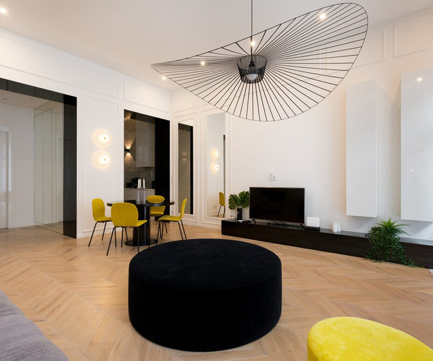 Designer Dream Home @ The Opera w/ Sauna & Balcony