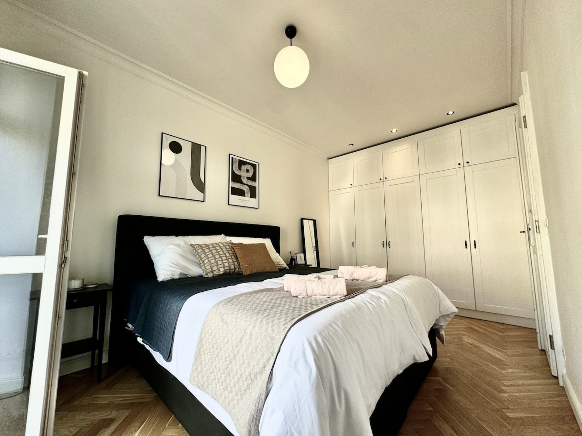 Bedroom 1 image 1