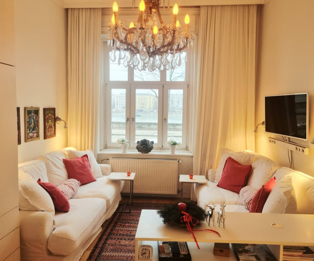 Furnished Flat in Buda, Danube & Parliament View