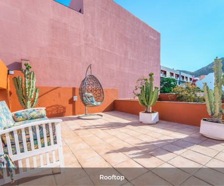 Tenerife coliving in historical house - Aloe room