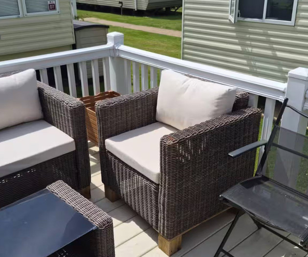 Cozy 2 Bedroom Place | Free Parking | Pet Friendly