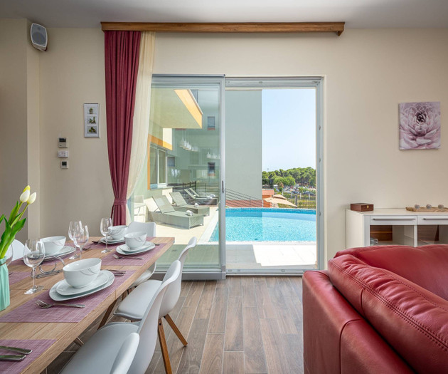 Villa Magnolia - Seaside villa with a pool