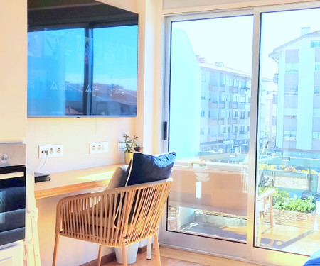 ihW ❤️ Cosy & Sunny 1-Bedroom Apartment w/ Balcony