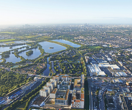 Urban Oasis with Cosy King Beds near Tube & Parks