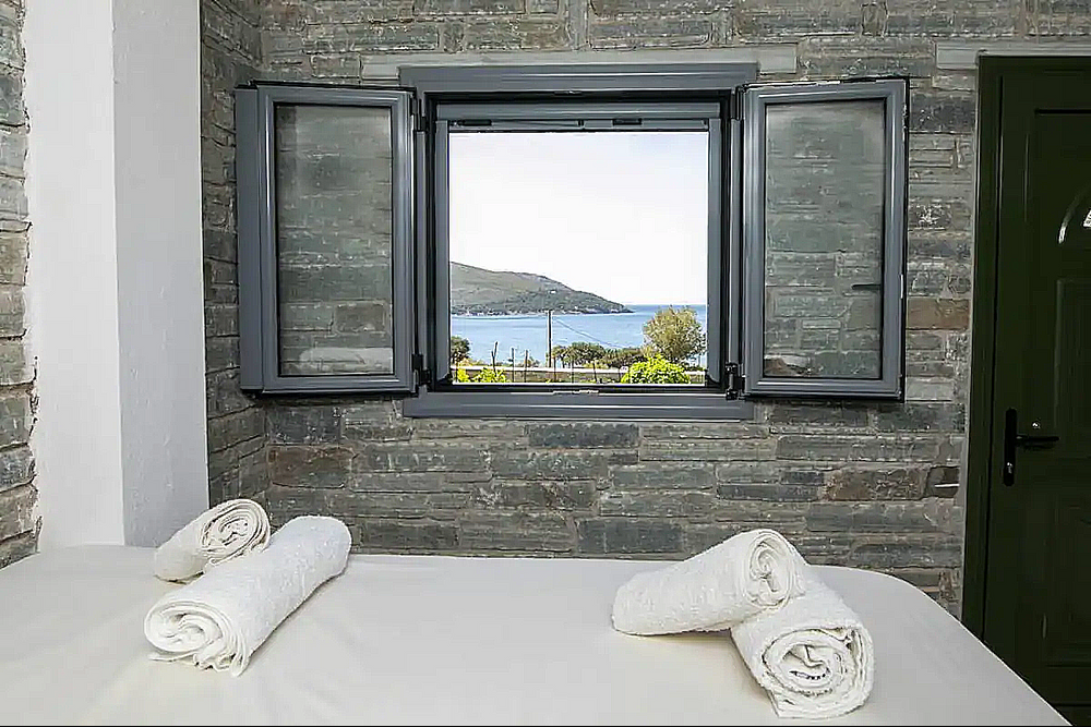 Stone & Cozy Studio in Nimporio preview