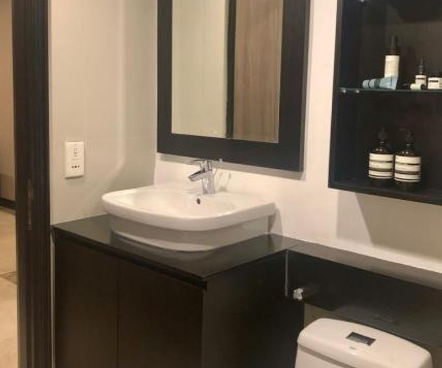 Fully Furnished Upgraded Casablanca Unit