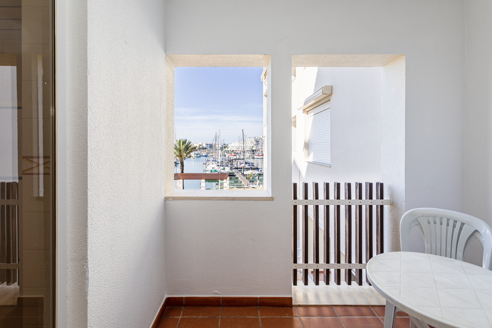 balcony