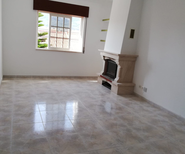 Apartamento T2 mobilado e equipado