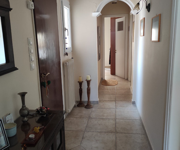 First-floor Home Near Train & Bus Stops