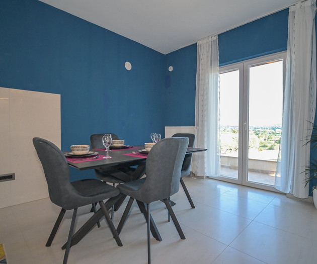Apartamento de 3 dormitorios con vistas panorámicas al mar