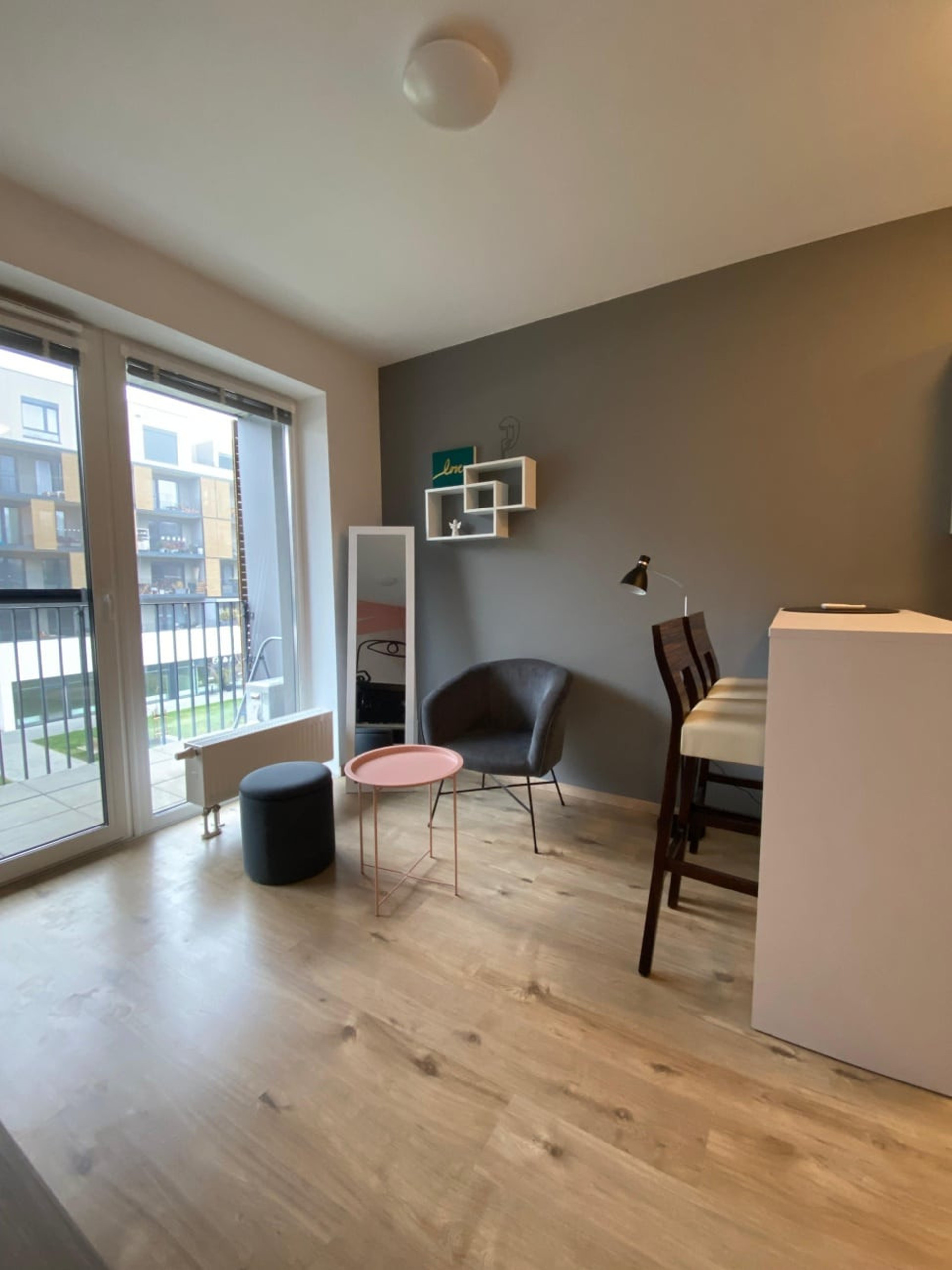Living room image 1