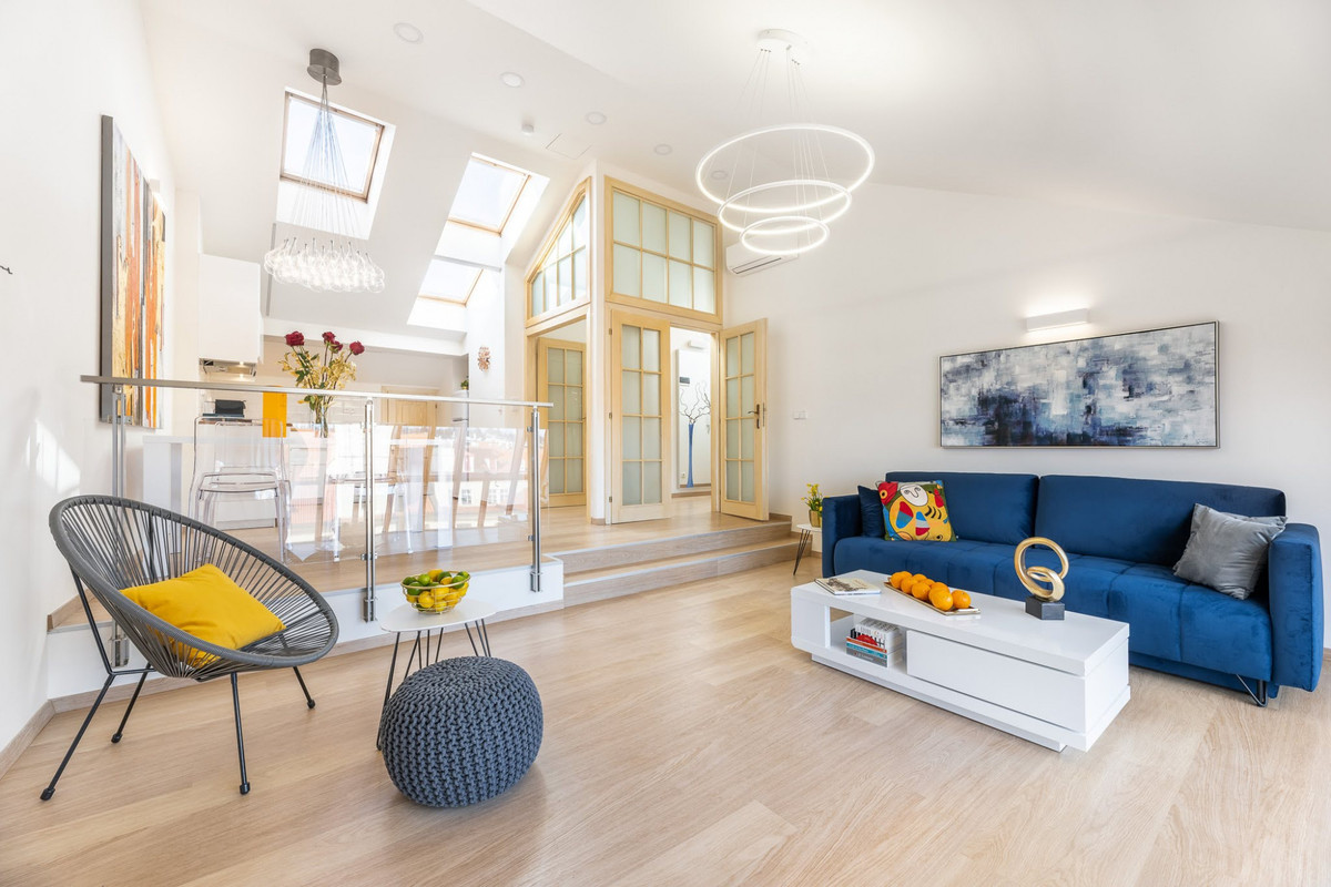 Penthouse in Prague 1 – A/C, Castle Views, 1bd, 75m2