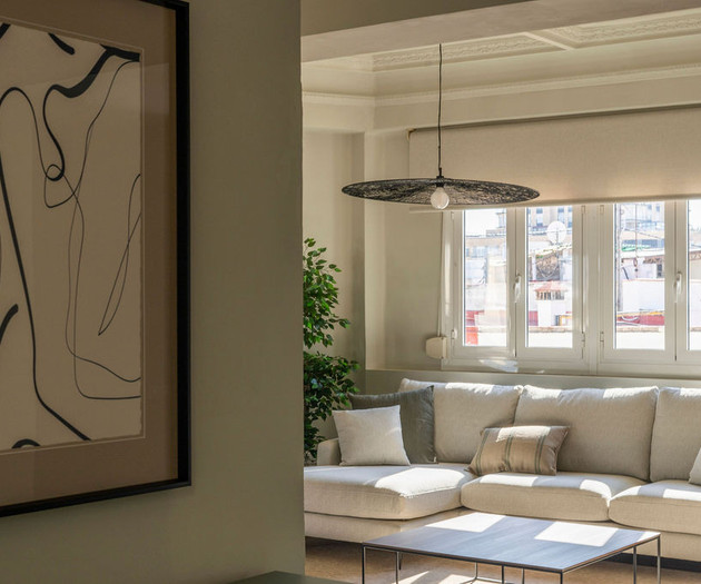 Big apartment with terras, Calle del Hospital 1.28