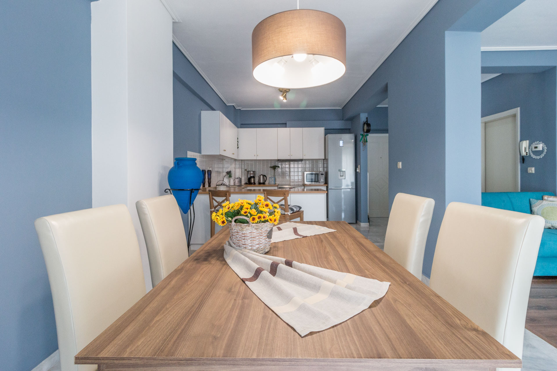 DINNER TABLE
