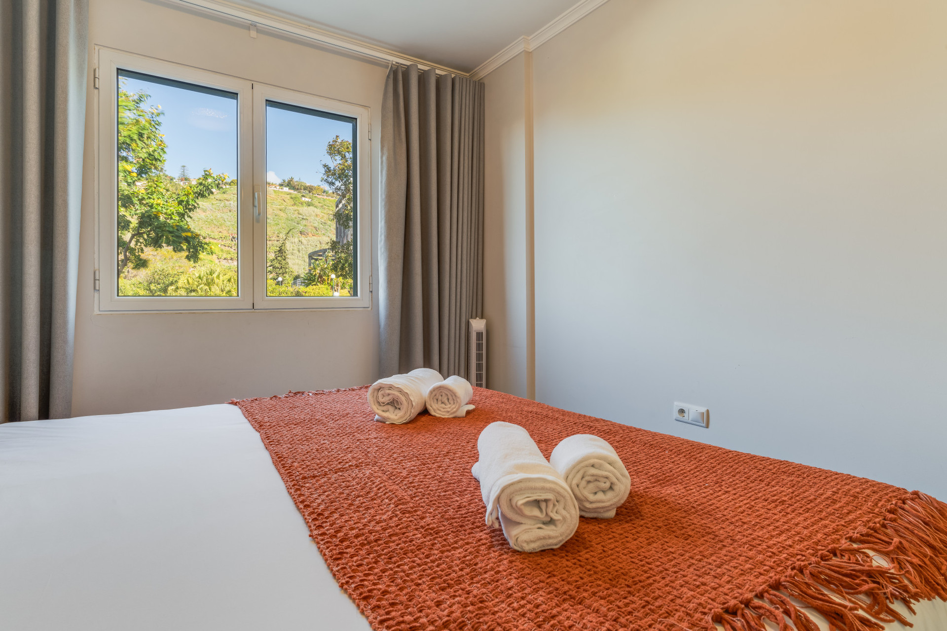 Queen Size bed with a private bathroom
