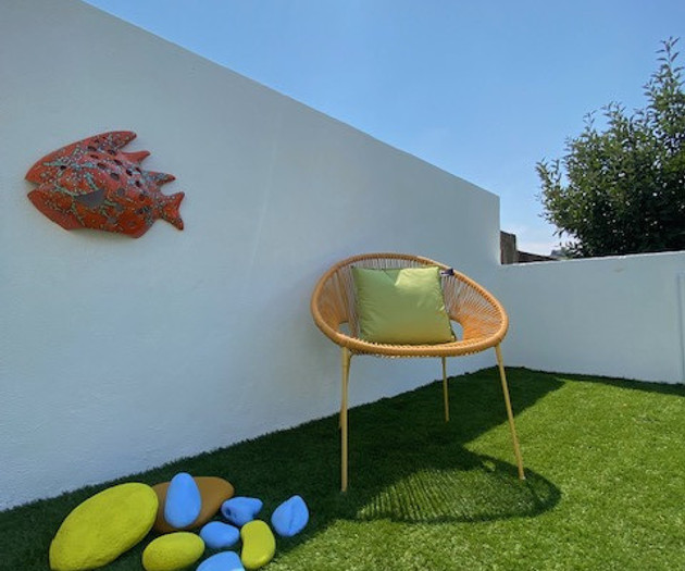 Work and leisure in an artful environment
