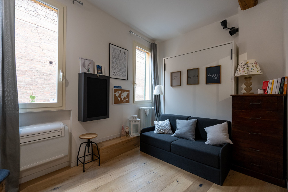 Comfy apartment in the center of Bologna preview