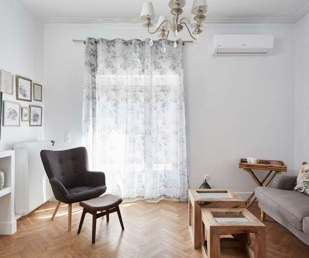 Chic, Charming with high ceilings 3 bedroom apartment