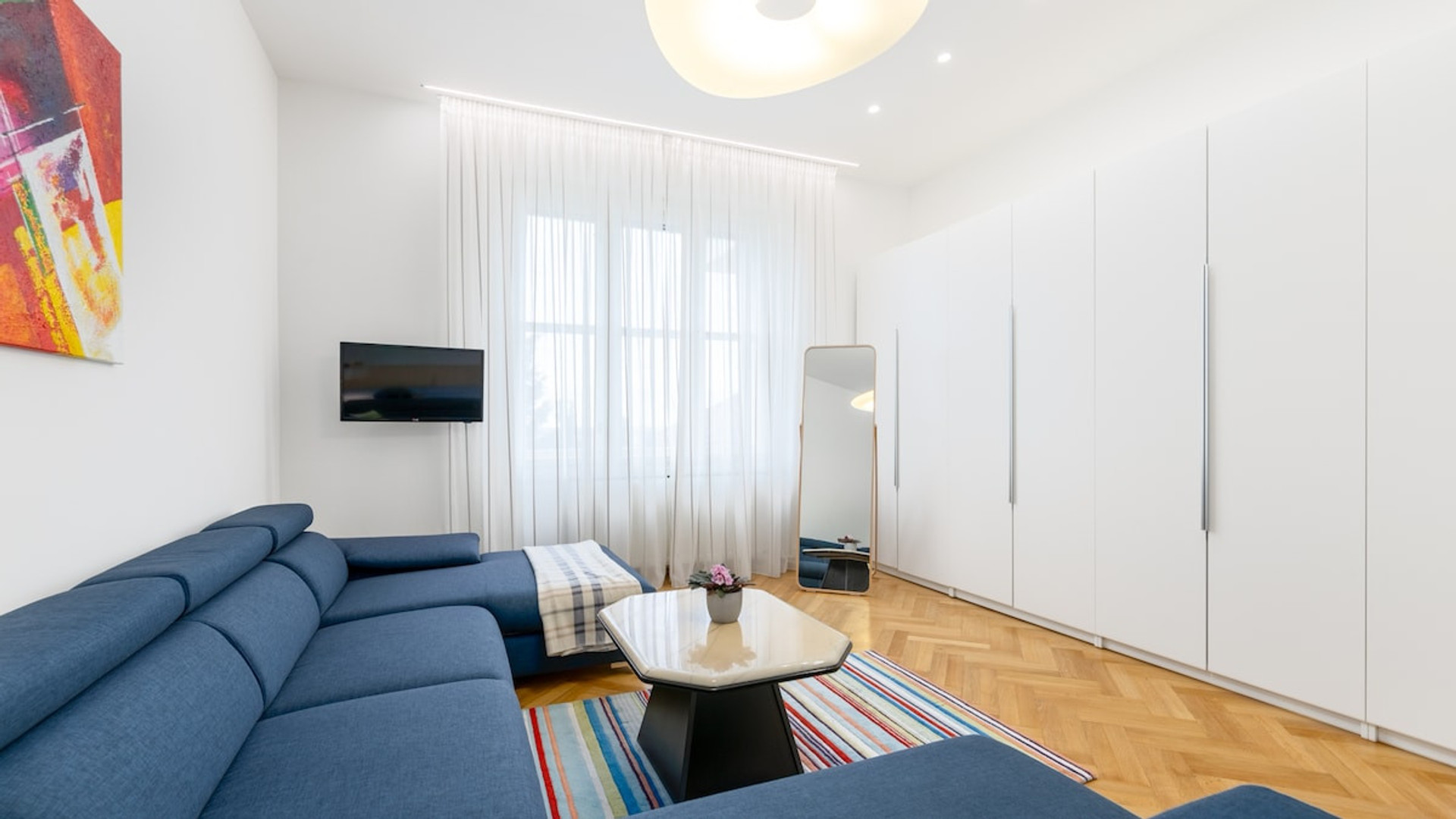Living area image 1
