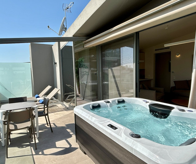 The Riviera Loft & Private Jacuzzi by Unoblu®