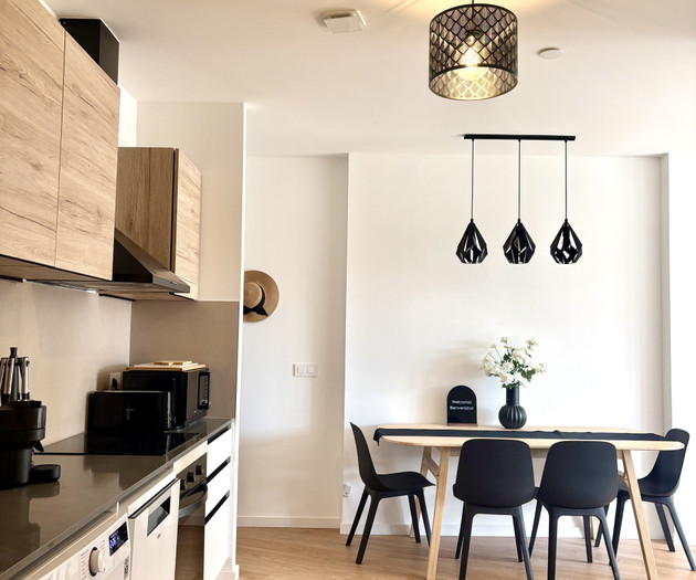 NEW Bright Modern Retreat at Malvarrosa Beach