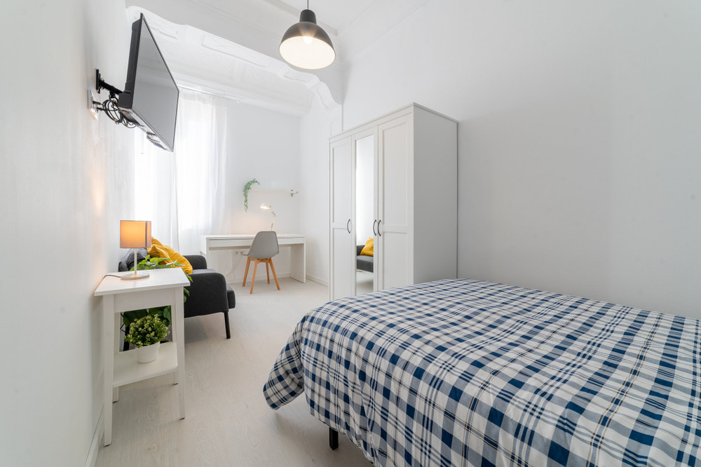 Private room in the heart of Valencia preview