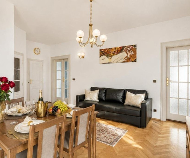 Royal Prague Heart Suite