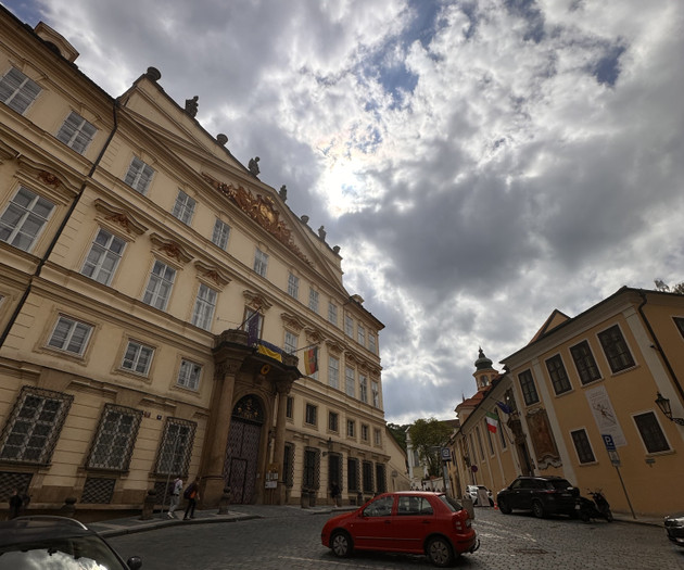 Pronájem, elegantní byt 3+kk (75 m²) s privátním p
