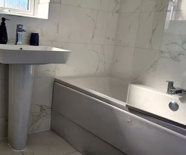 Spacious 4 Bedroom Home with Free Street Parking