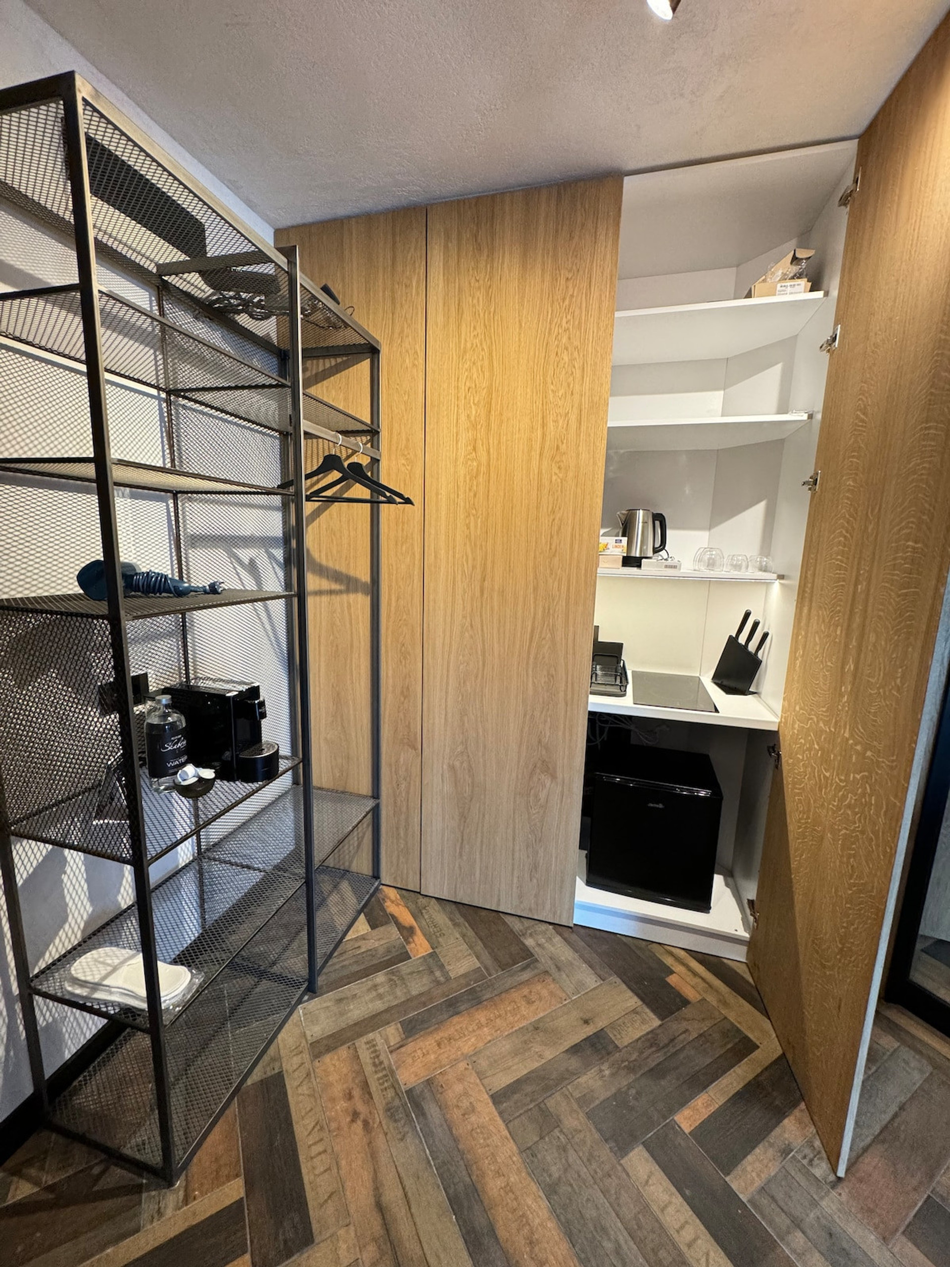 Кitchenette, Furniture, Microwave, Wardrobe, Mini fridge