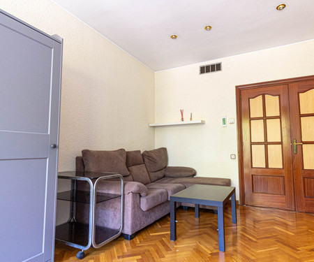 R0053- Room in flat to share Barcelona Montjuic