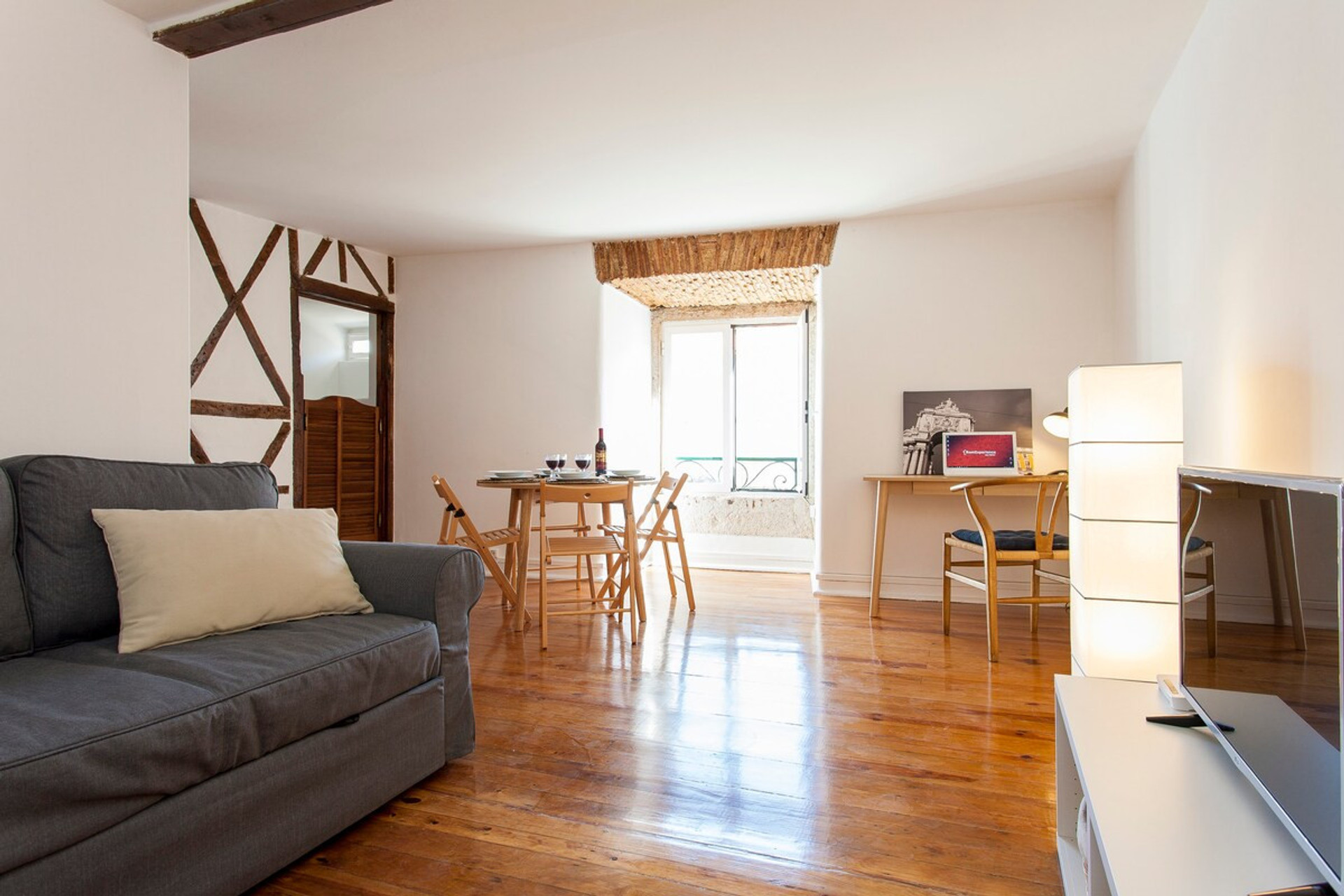 Living room image 1