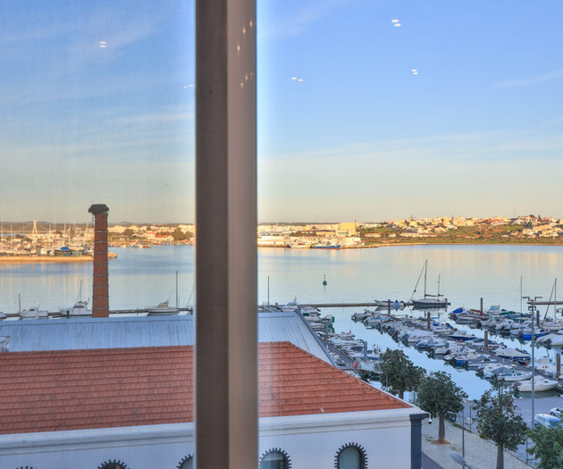 Torri riverview apartment