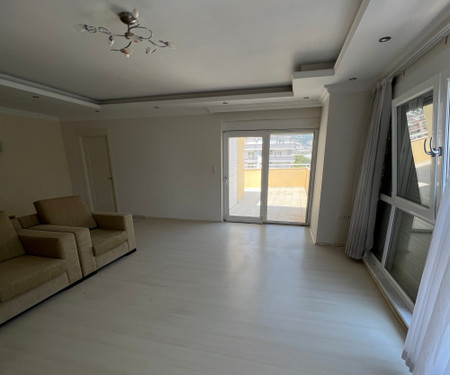 Spacious penthouse 5 min from the sea