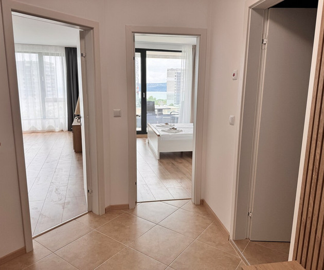 Breeze Home with Panoramic Sea View and Parking