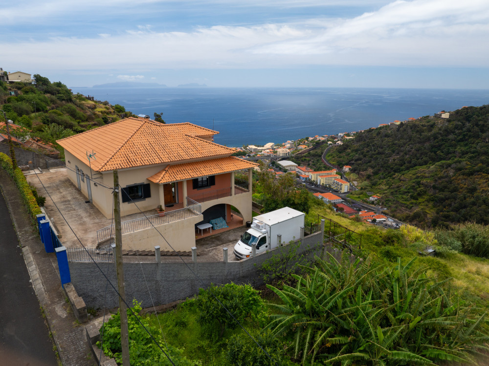 Villa Flor preview