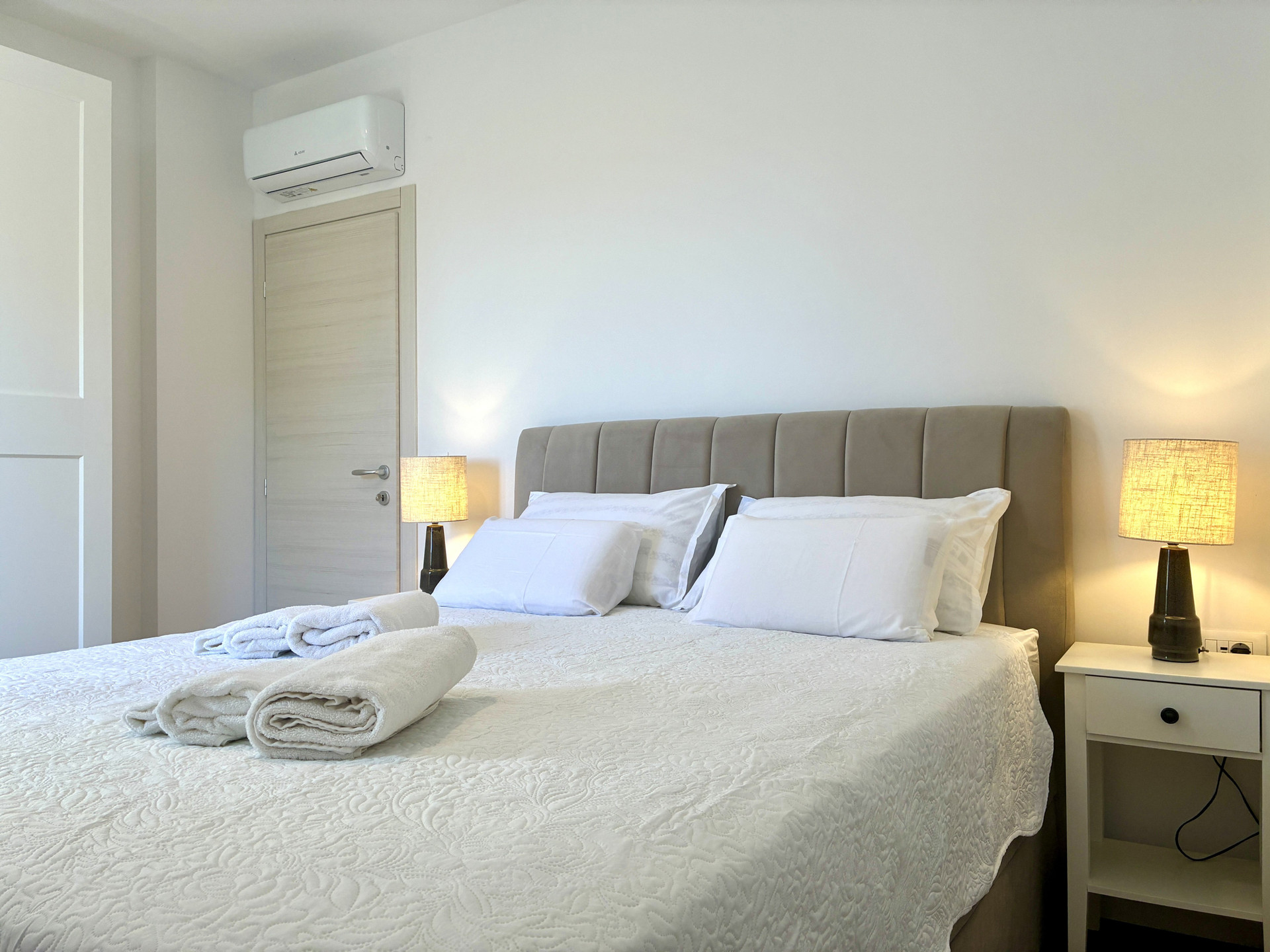 Double bedroom with air conditioning