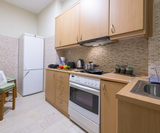 Modern Stone Suite: 1Gbps Fiber & Space for 6
