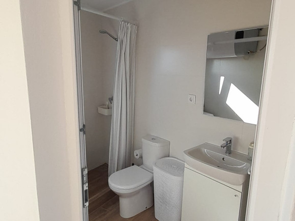 Toilet 2