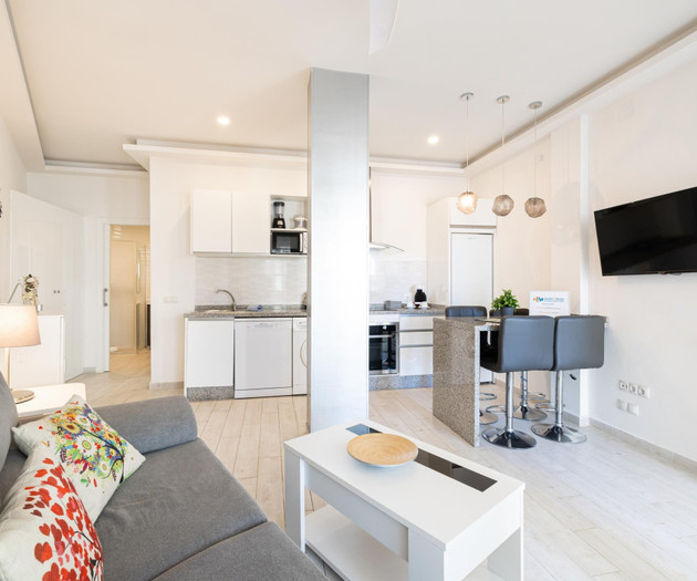 Apartment in Puerto Marina with porch & A/A & Pets