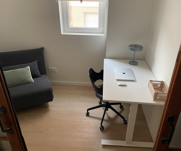 Bright Newly Renovated Flat near the Sea