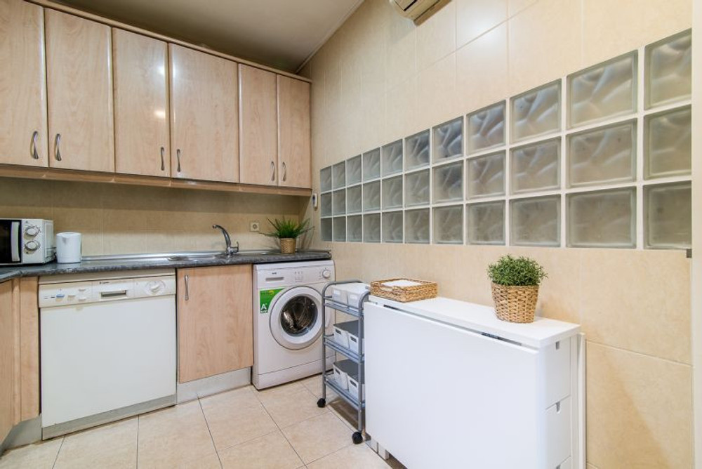 Private Room full furnished in Bravo Murillo