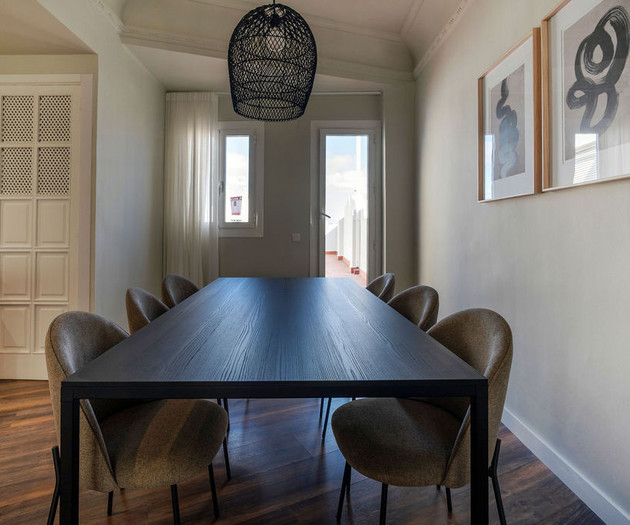 Big apartment with terras, Calle del Hospital 1.28
