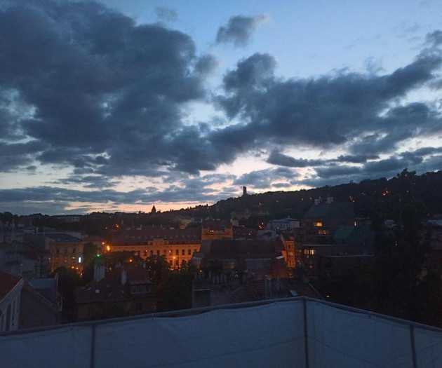 Apartamento con jacuzzi y vistas al skyline