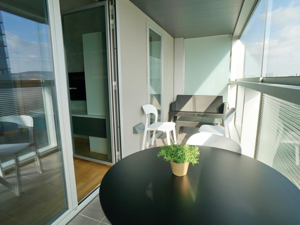 Apartment with terrace next to Fira Barcelona