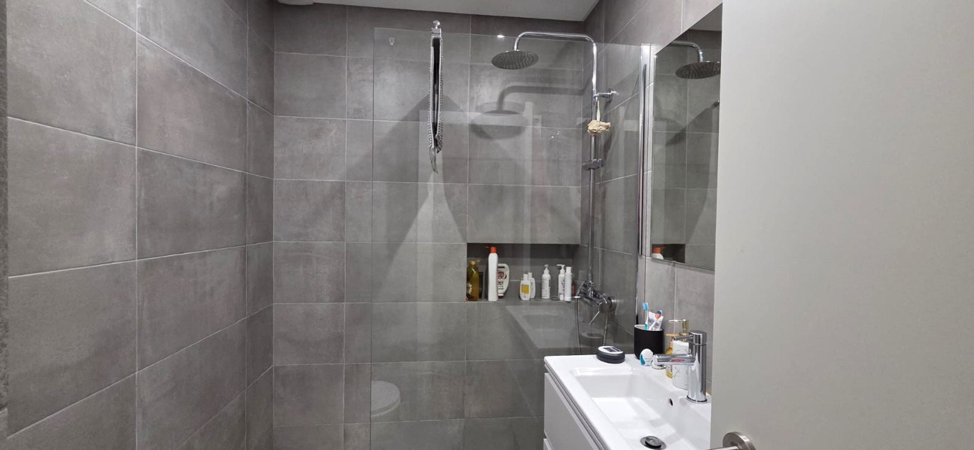 Modern bathroom with rain shower